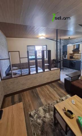 1 սենյականոց բնակարան Եզնիկ Կողբացու փողոցում, 45 քմ, կապիտալ վերանորոգված