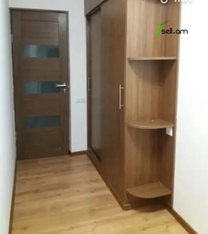 2 սենյականոց բնակարան Սայաթ-Նովայի պողոտայում, 54 ք.մ., բարձր առաստաղներ, 2/5 հարկ