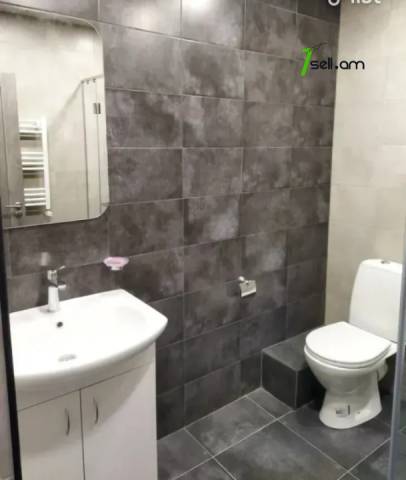 3 սենյականոց բնակարան նորակառույց շենքում Գրիբոյեդովի փողոցում, 80 քմ, նախավերջին հարկ