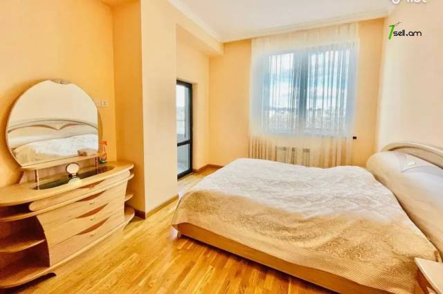 4 սենյականոց բնակարան նորակառույց շենքում Պարույր Սևակի փողոցում, 125 քմ, 9/16 հարկ, 2 սանհանգույց