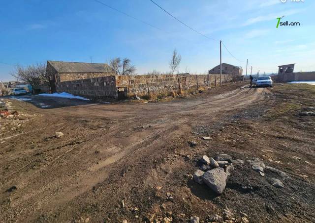 Հողատարածք բնակելի շինությունների համար, Улица Егварда Нати Եղվարդում, 800 քմ