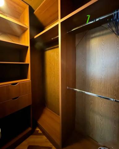 3 սենյականոց բնակարան Եզնիկ Կողբացու փողոցում, 130 քմ, 4/9 հարկ, 2 սանհանգույց, բարձր առաստաղներ