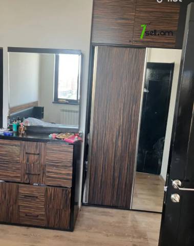 3 սենյականոց բնակարան նորակառույց շենքում Կոմիտասի պողոտայում, 96 ք.մ., 2 սանհանգույց