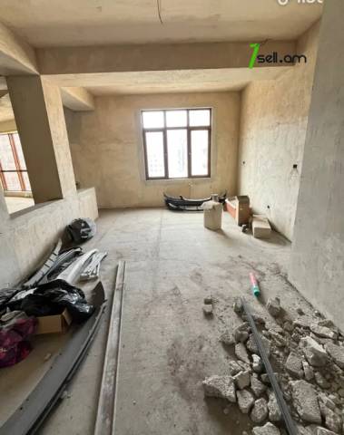 Ընդարձակ 4 սենյականոց բնակարան նորակառույց շենքում Աբովյան փողոցում, 225 քմ, 6/14 հարկ