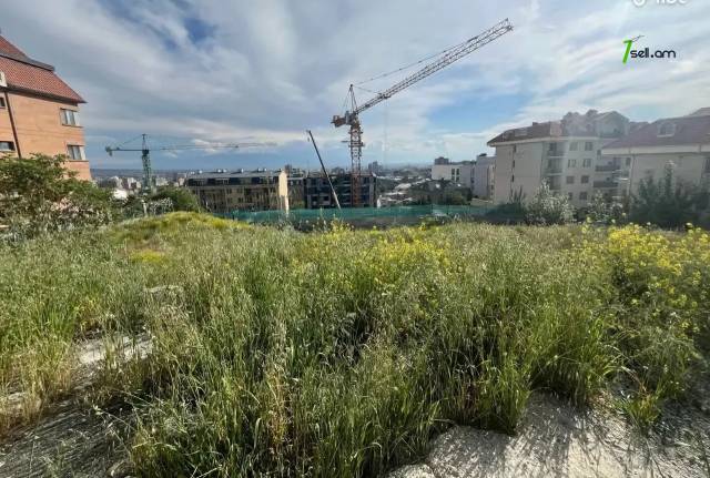 Հողատարածք բնակելի շինությունների համար Վերին Անտառային փողոցում կենտրոնում, 1164 քմ