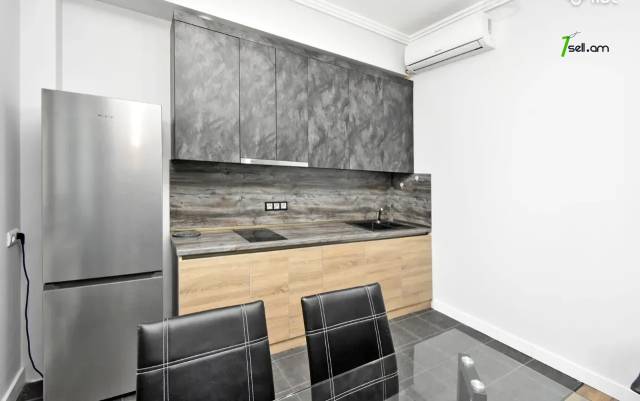 3 սենյականոց բնակարան նորակառույց շենքում Կոմիտասի պողոտայում, 64 քմ, 8/17 հարկ, բարձր առաստաղներ