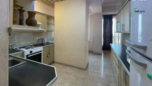 4 սենյականոց բնակարան նորակառույց շենքում Գյուլբենկյան փողոցում, 120 ք.մ., 2 սանհանգույց