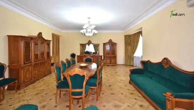 Ընդարձակ 4 սենյականոց բնակարան նորակառույց շենքում Ալեք Մանուկյանի փողոցում, 210 քմ, 2/10 հարկ