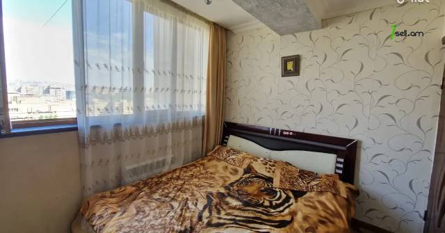 3 սենյականոց բնակարան, Ավան-Առինջ 1-ին միկրոշրջան, 60 քմ, 11/14 հարկ, եվրովերանորոգված