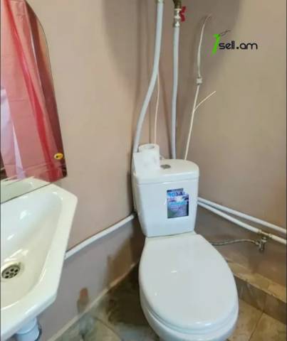 Երկու հարկանի քարե տուն 1-ին փողոցում Նուռնուսում, 120 ք.մ., 2 սանհանգույց, եվրովերանորոգված