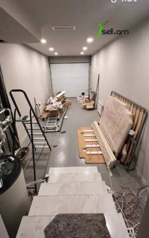 Երկու հարկանի թաունհաուզ Վերին Անտառային փողոցում կենտրոնում, 250 ք.մ., 3+ սանհանգույց