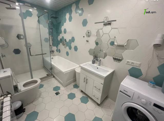 3 սենյականոց բնակարան նորակառույց շենքում Եկմալյան փողոցում, 55 քմ, 8/11 հարկ, բարձր առաստաղներ