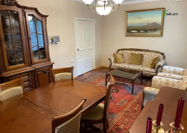 4 սենյականոց բնակարան, Սայաթ-Նովա թաղամաս, 100 քմ, 1/9 հարկ, 2 սանհանգույց, կոսմետիկ վերանորոգում