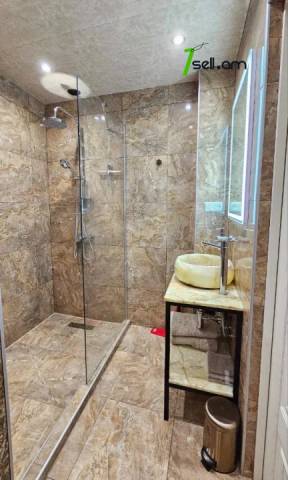 3 սենյականոց բնակարան Թումանյան փողոցում, 90 քմ, 4/9 հարկ, դիզայներական ոճով վերանորոգված