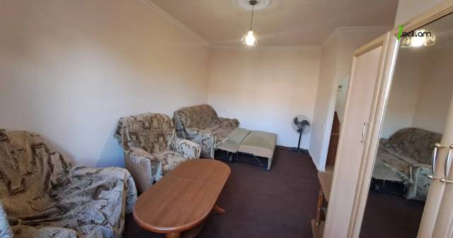 1 սենյականոց բնակարան Արշակունյաց պողոտայում, 40 քմ, 3/5 հարկ, կոսմետիկ վերանորոգում, քարե շենք