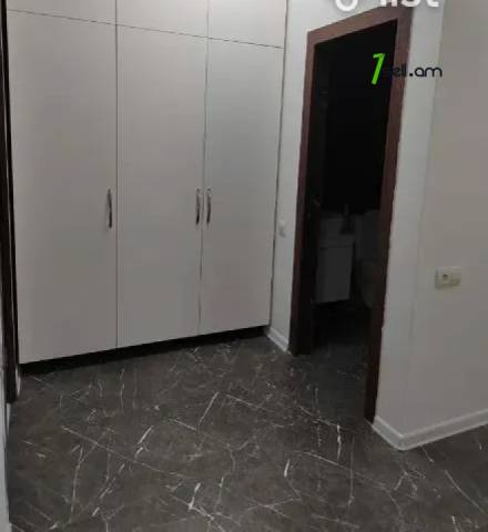 2 սենյականոց բնակարան նորակառույց շենքում Արամ Խաչատրյանի փողոցում, 59 ք.մ., բարձր առաստաղներ