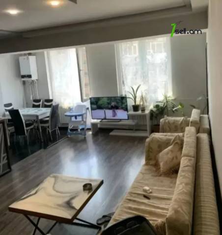 3 սենյականոց բնակարան Մանթաշյան փողոցում, 80 քմ, 3/5 հարկ, դիզայներական ոճով վերանորոգված, քարե շենք