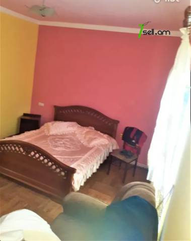 Մեկ հարկանի քարե տուն Էրեբունիում, 104 քմ, կապիտալ վերանորոգված