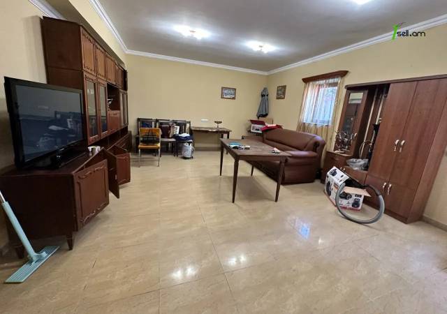 Երեք հարկանի քարե տուն, Նոյ թաղամաս Մալաթիա Սեբաստիայում, 360 ք.մ., 3+ սանհանգույց