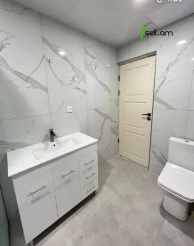 2 սենյականոց բնակարան նորակառույց շենքում Գրիգոր Աղաբաբյան փողոցում, 47 քմ, 2/5 հարկ