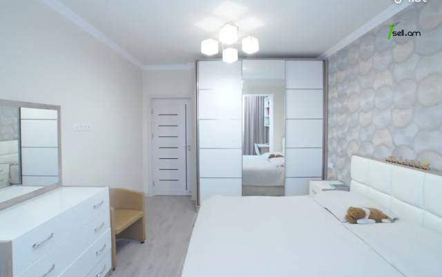 Երեք հարկանի թաունհաուզ Անաստաս Միկոյանի փողոցում Դավիթաշենում, 250 ք.մ., 2 սանհանգույց