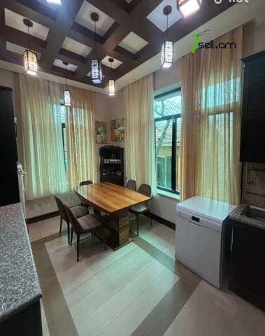 Երկու հարկանի քարե տուն Նվեր Սաֆարյան փողոցում Ավանում, 167 քմ, 3+ սանհանգույց