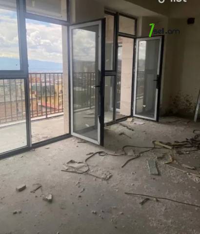 3 սենյականոց բնակարան Մամիկոնյանց փողոցում, 100 քմ, 13/16 հարկ, 2 սանհանգույց, բարձր առաստաղներ