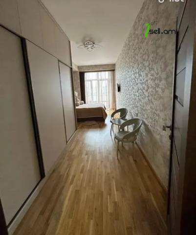 2 սենյականոց բնակարան նորակառույց շենքում Պարույր Սևակի փողոցում, 74 ք.մ., բարձր առաստաղներ