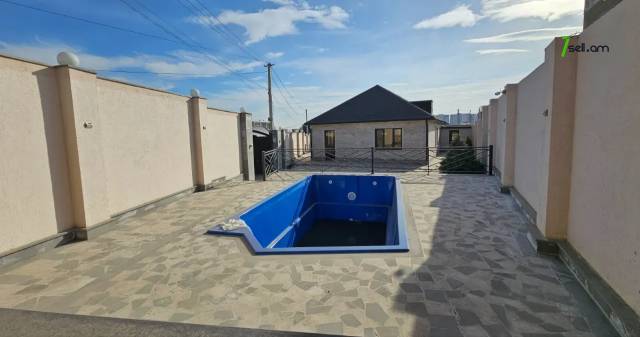 Մեկ հարկանի քարե տուն Սամվել Գևորգյան փողոցում Դավիթաշենում, 505 ք.մ., 3+ սանհանգույց