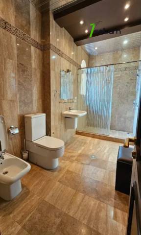 Երկու հարկանի քարե տուն, Վահագնի Թաղամաս Աջափնյակում, 1750 ք.մ., 3+ սանհանգույց