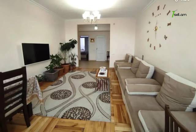 4 սենյականոց բնակարան, Ավան-Առինջ 1-ին միկրոշրջան, 82 քմ, նախավերջին հարկ, եվրովերանորոգված