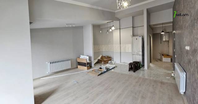 3 սենյականոց բնակարան նորակառույց շենքում Մուրացանի փողոցում, 76 քմ, բարձր առաստաղներ