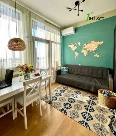 1 սենյականոց բնակարան նորակառույց շենքում Մինսկի փողոցում, 34 ք.մ., դիզայներական ոճով վերանորոգված