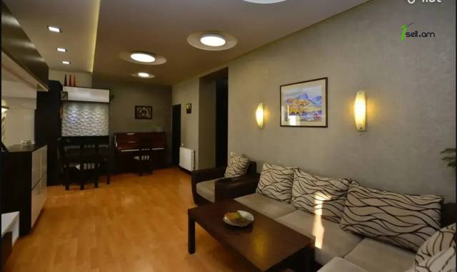 3 սենյականոց բնակարան նորակառույց շենքում Մամիկոնյանց փողոցում, 75 քմ, նախավերջին հարկ