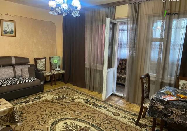 4 սենյականոց բնակարան Դանիել Վարուժանի փողոցում, 100 ք.մ., մասնակի վերանորոգում