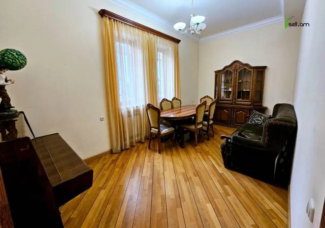 Երեք հարկանի քարե տուն, Նոյ թաղամաս Մալաթիա Սեբաստիայում, 1200 ք.մ., 3+ սանհանգույց