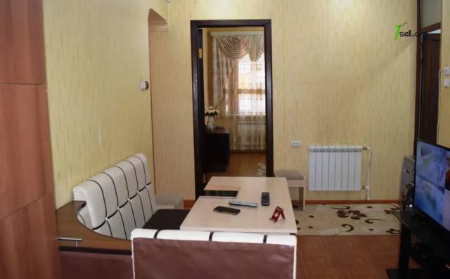 3 սենյականոց բնակարան Շիրակացի փողոցում, 81 ք.մ., 1/3 հարկ, եվրովերանորոգված, քարե շենք