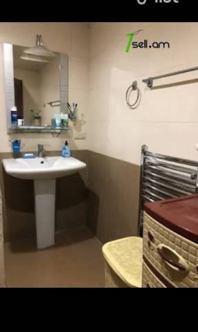 3 սենյականոց բնակարան Մարգարյան փողոցում, 65 քմ, 2/9 հարկ, կապիտալ վերանորոգված