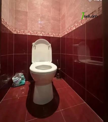 3 սենյականոց բնակարան նորակառույց շենքում Մելքումովի փողոցում, 93 ք.մ., նախավերջին հարկ