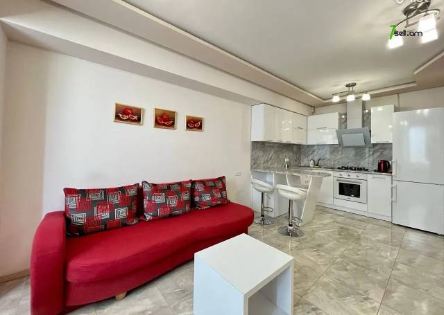 2 սենյականոց բնակարան, Vardanants Street, 50 ք.մ., 5/10 հարկ, կապիտալ վերանորոգված