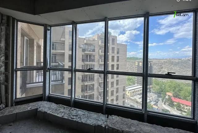 2 սենյականոց բնակարան նորակառույց շենքում Հակոբ Պարոնյանի փողոցում, 74 քմ, նախավերջին հարկ