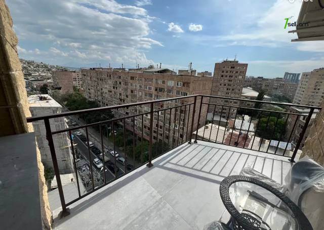 5 սենյականոց բնակարան նորակառույց շենքում Վարդանանց փողոցում, 121 քմ, 10/16 հարկ, 2 սանհանգույց