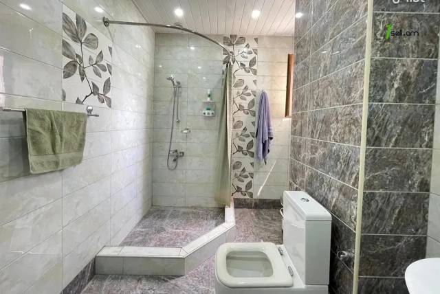 4 սենյականոց բնակարան նորակառույց շենքում Անտառային փողոցում, 125 ք.մ., 2 սանհանգույց