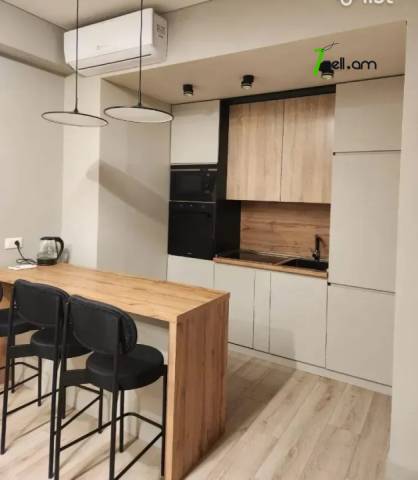 3 սենյականոց բնակարան նորակառույց շենքում Ալեք Մանուկյան փողոցում, 73 ք.մ., նախավերջին հարկ