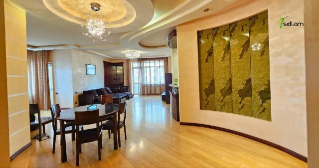 Ընդարձակ 3 սենյականոց բնակարան նորակառույց շենքում Աբովյան փողոցում, 185 ք.մ., 10/14 հարկ