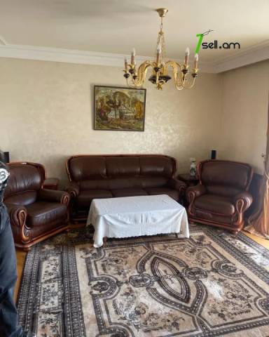 6 սենյականոց բնակարան նորակառույց շենքում Բաբայան փողոցում, 180 ք.մ., 2 սանհանգույց