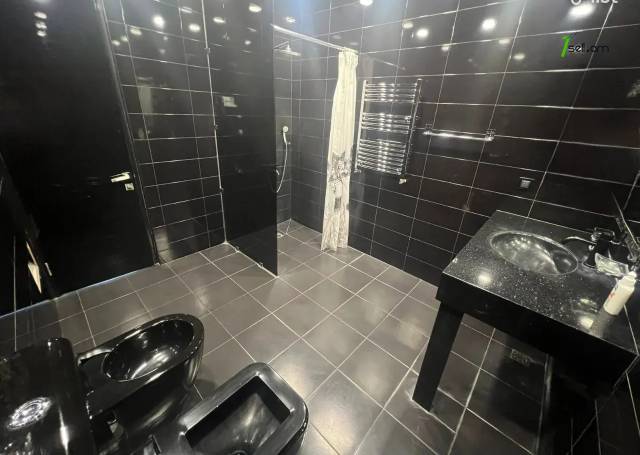 3 սենյականոց բնակարան նորակառույց շենքում Վարդանանց փողոցում, 134 քմ, 18/22 հարկ, 2 սանհանգույց