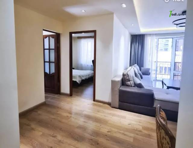 3 սենյականոց բնակարան Սարյան փողոցում, 92 ք.մ., 6/8 հարկ, 2 սանհանգույց, կապիտալ վերանորոգված