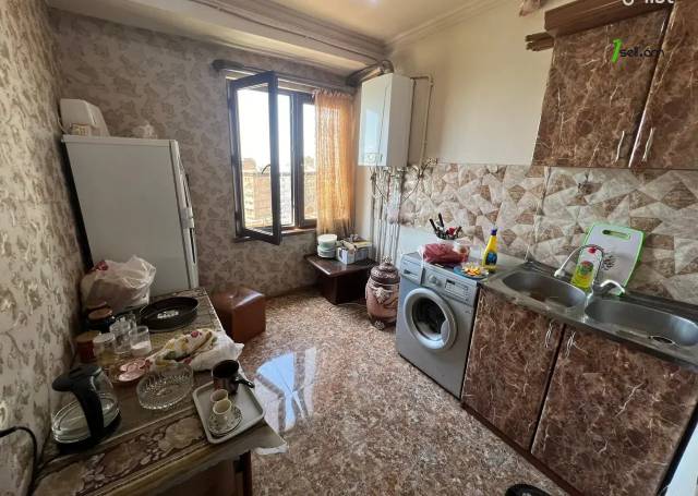 2 սենյականոց բնակարան Խաղաղ Դոնի փողոցում, 36 քմ, նախավերջին հարկ, կապիտալ վերանորոգված