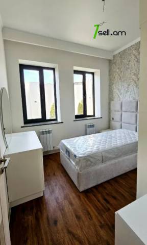 Մեկ հարկանի քարե տուն Սամվել Գևորգյան փողոցում Դավիթաշենում, 505 ք.մ., 3+ սանհանգույց